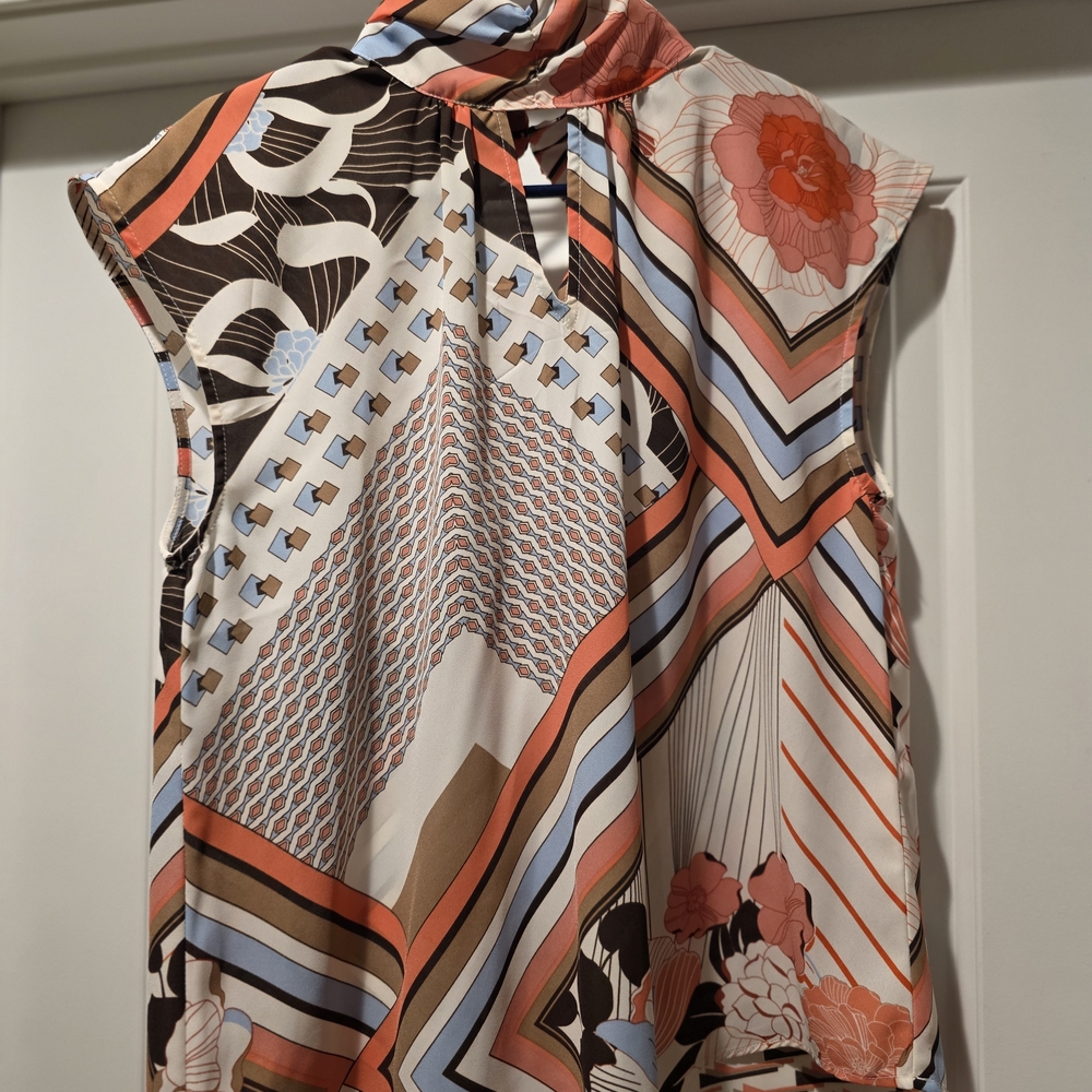 New York & Company Multicolor Geometric Button Down Shirt